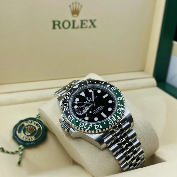 Bracelets Rolex Rolex GMTMaster II Sprite 40mm Ref 126720VTNR Black Dial Green Black Bezel Stainless Steel Jubilee Bracelet Mens Watch