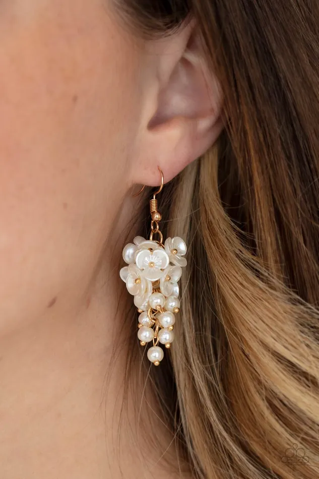 Paparazzi Earrings Bountiful Bouquets Gold Paparazzi Jewelry Earrings