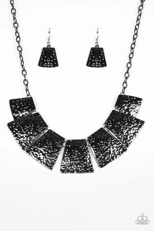 Paparazzi Necklace Here Comes The Huntress Black Paparazzi Jewelry Necklaces