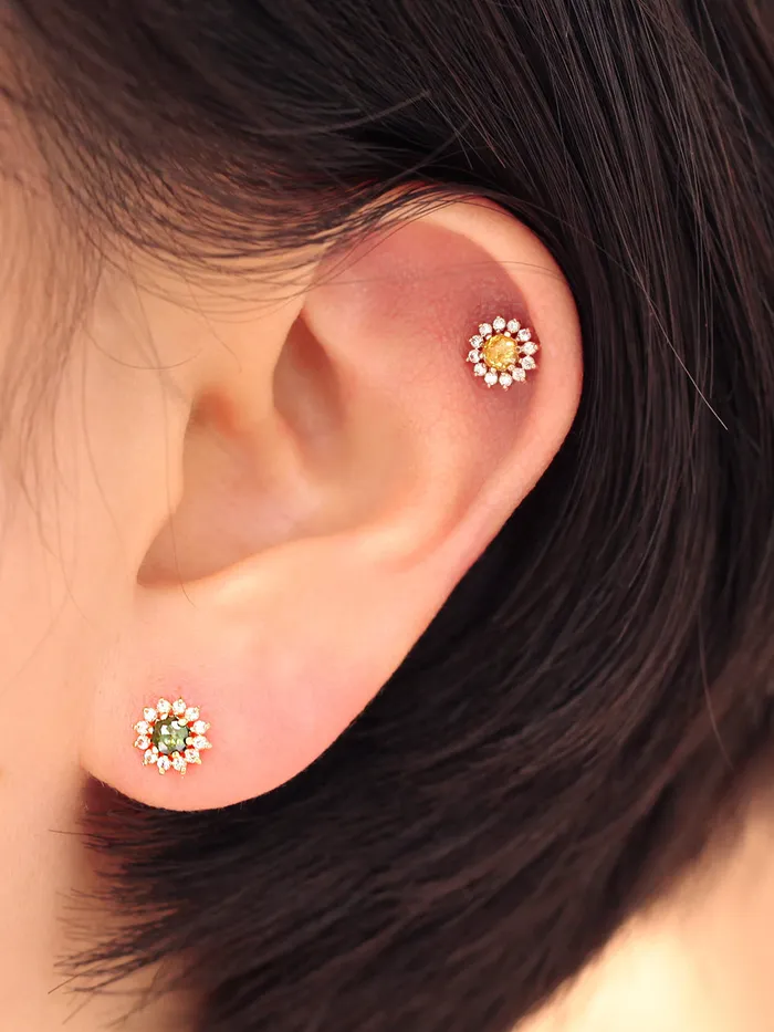 14K Gold Internally Sun Flower Rough Diamond Labret Piercing 18G16G MinimalBijoux Earrings