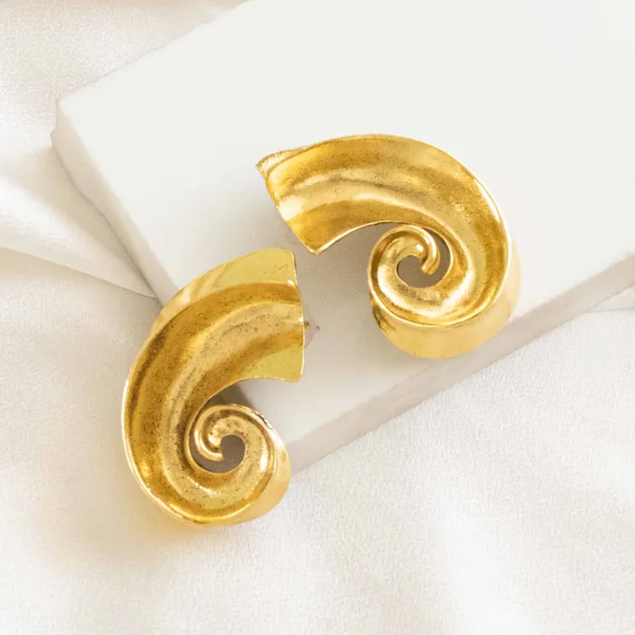 Snail Swirl Chunky Earrings Upakarna Earrings